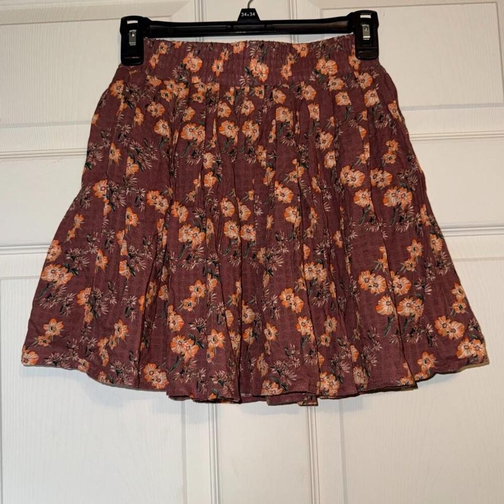 Easel Los Angeles Tiered Floral Mini Skirt
